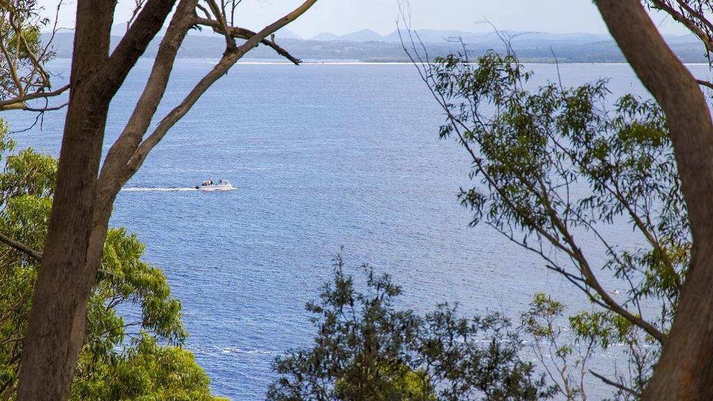 Azzurra - Direct access to the beach, Nelson Bay