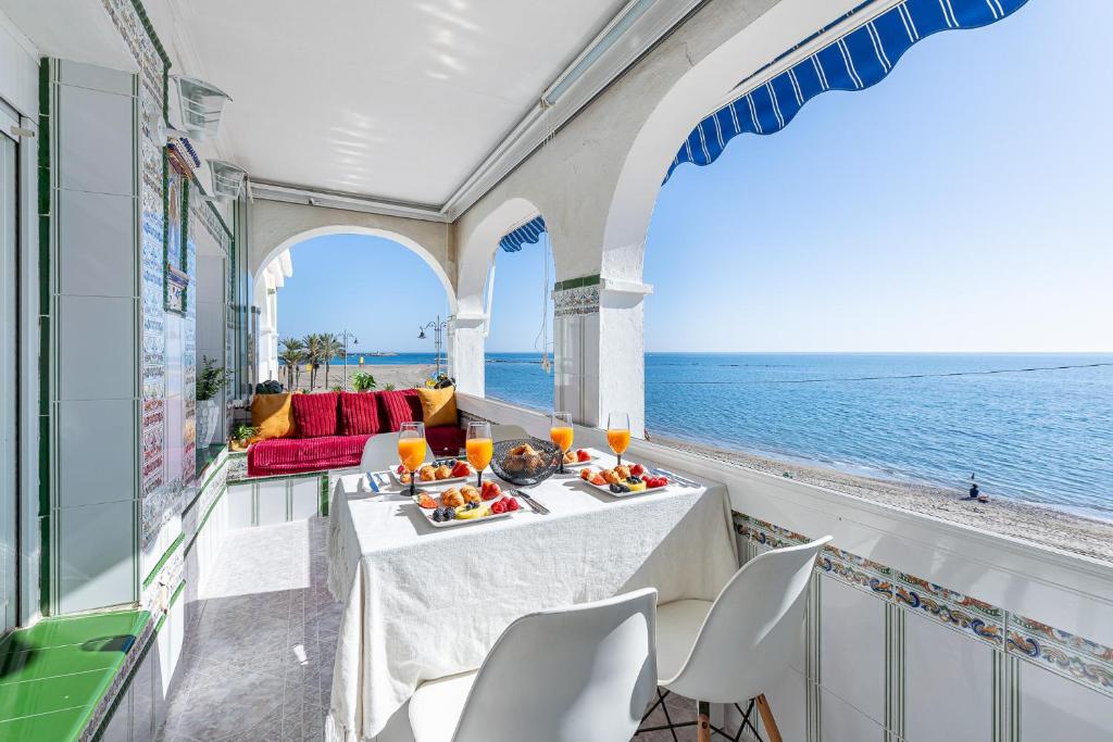 797 HOLIDAY RENTALS - Acogedor piso para 5 frente al mar - 1