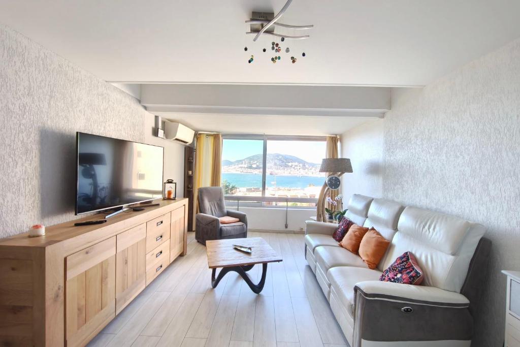 Bright apartment 3 minutes from the beach - 1
