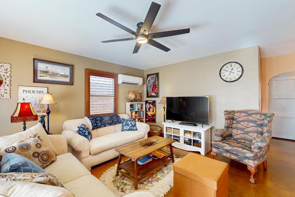 Suncatcher Haven, Phoenix