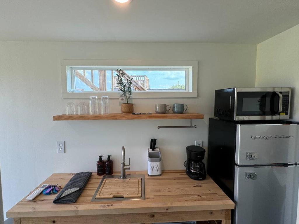 Glamping on the Lower Colorado, Smithville