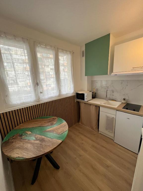 Nouveau Studio -Clim -grand lit et terrasse - 3