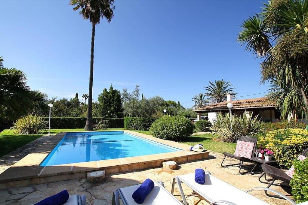 Two-bedroom house with country views by Renthousing - 1