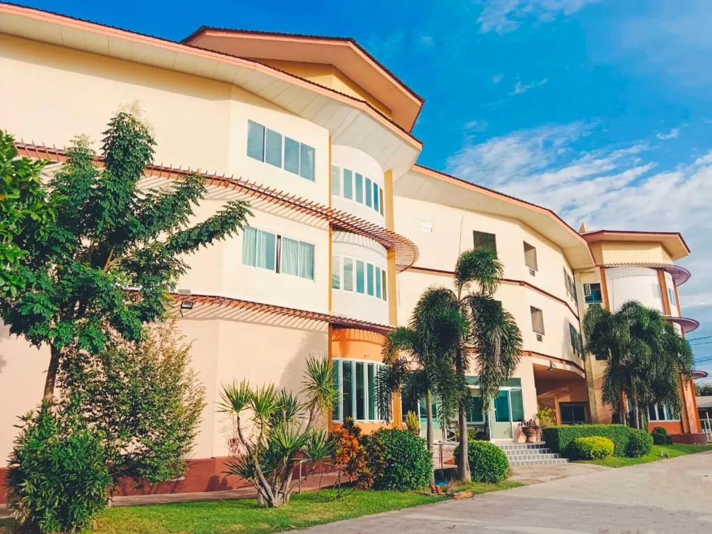 โรงแรมพาราไดซ์ เรสซิเดนซ์ Paradise Residence & Hotel, hotel in Ban Nong Pla Thao (1)