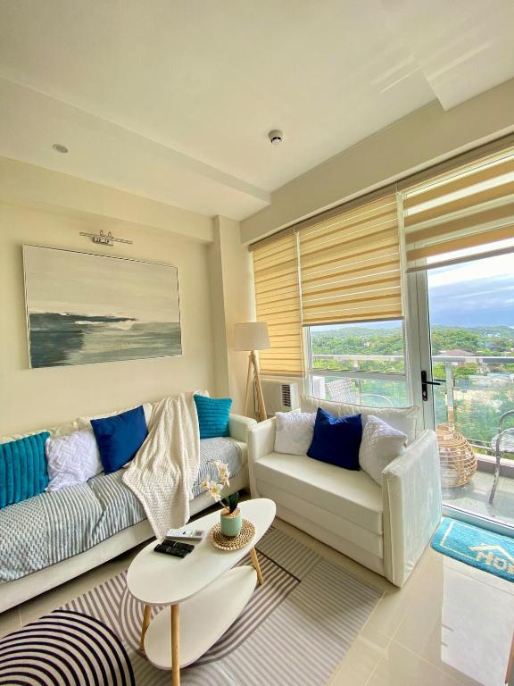 Luxury Oceanview Condo 8