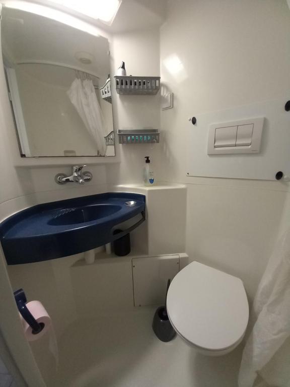 Appartement avec une petite place de parking, centre ville, proche gares - 4