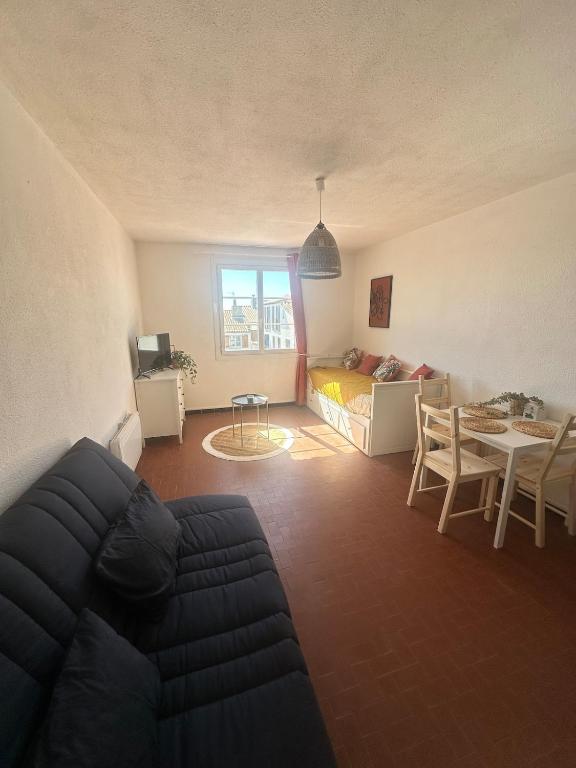 Studio en plein cœur du village - 3