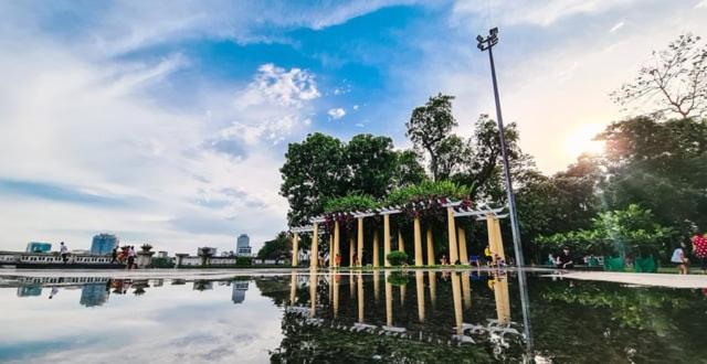 Parkside retreat in Hanoi