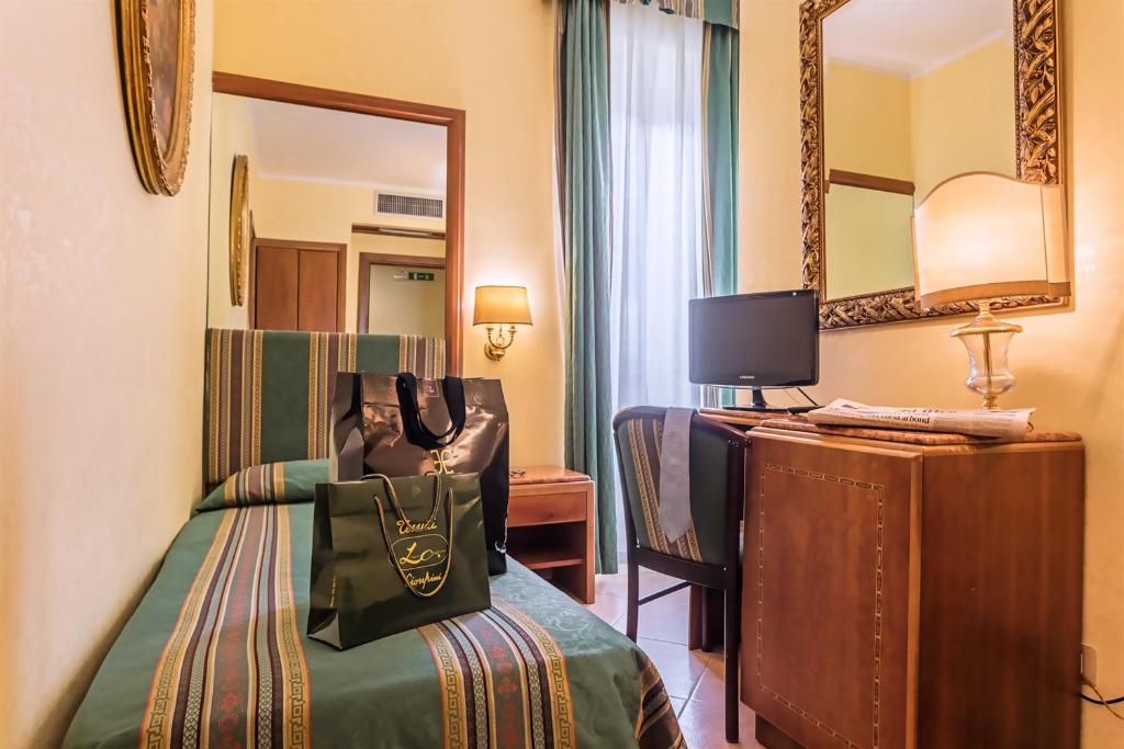 Raeli Hotel Noto photo
