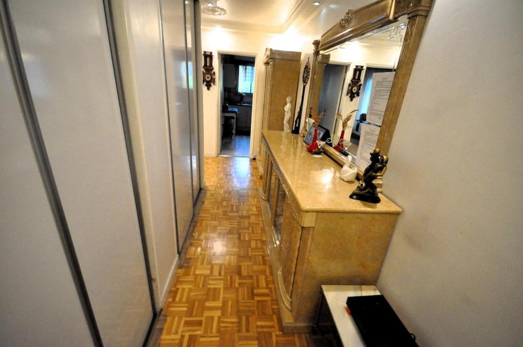Spacious, Bright Apartment with Private Parking - 5