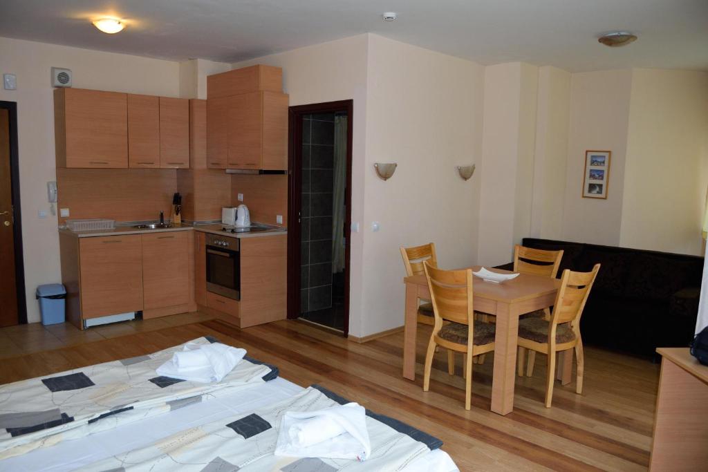 Persey Flora Apartments — Hotel rooms in Borovets, Sofia (province)