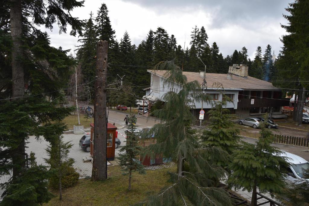 Persey Flora Apartments — Hotel building in Borovets, Sofia (province)
