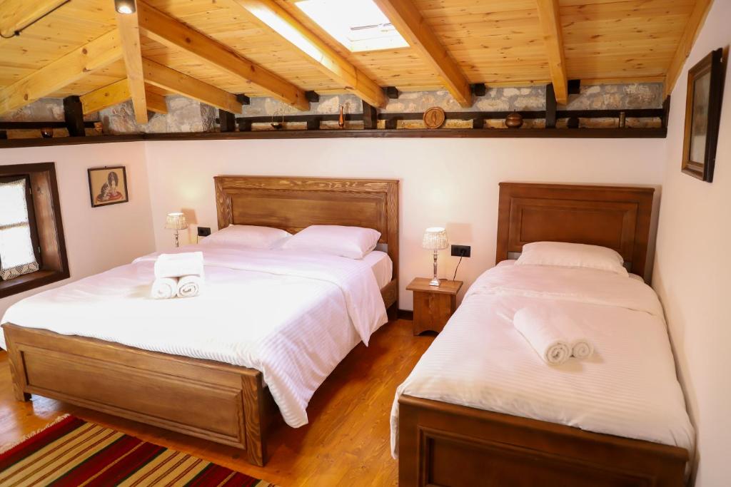 Triple Room with Mountain View