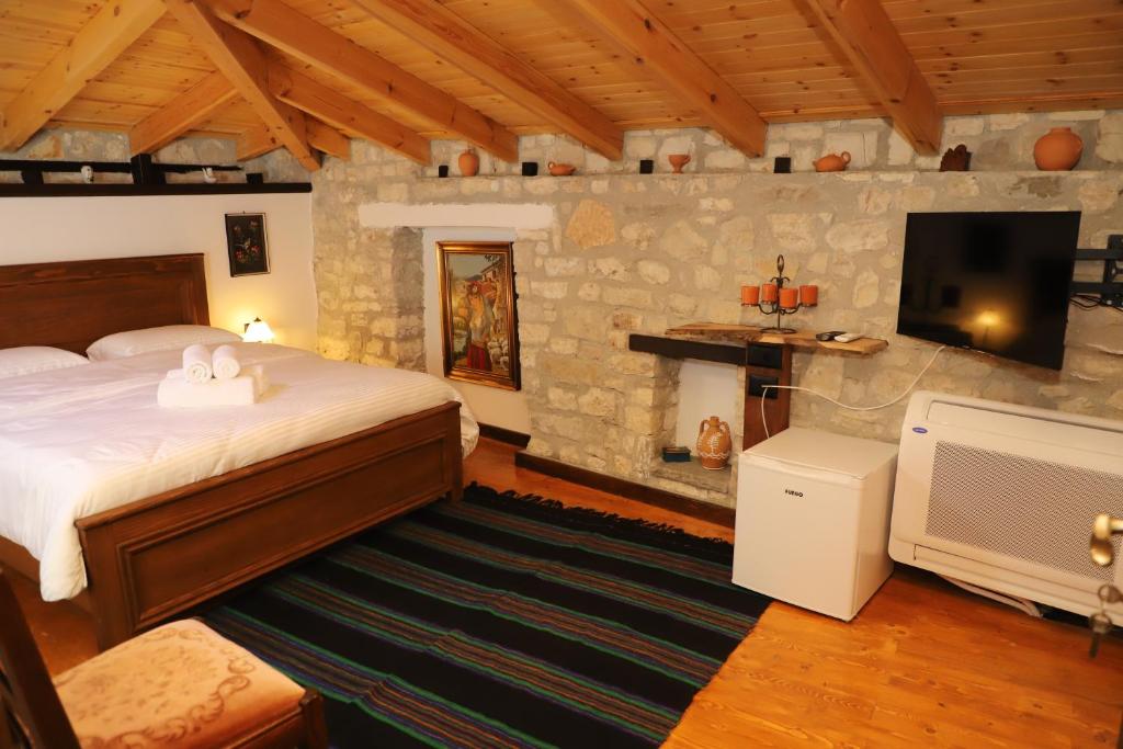 Comfort Triple Room, Vila Art Berat Castle in Berat