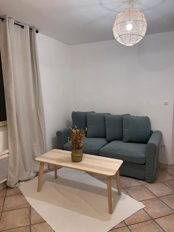 2 rooms very well located in L'Isle-sur-la-Sorgue - 2