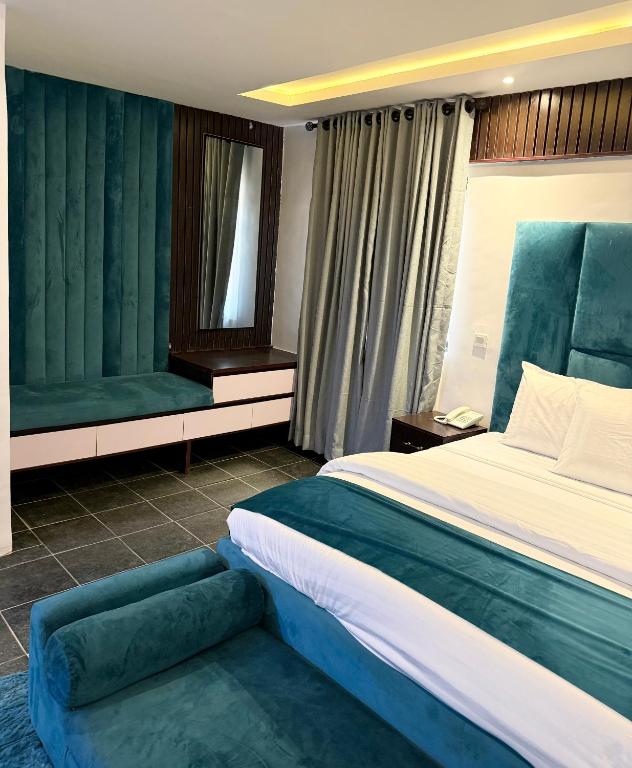 Amazon Msquare, Lagos