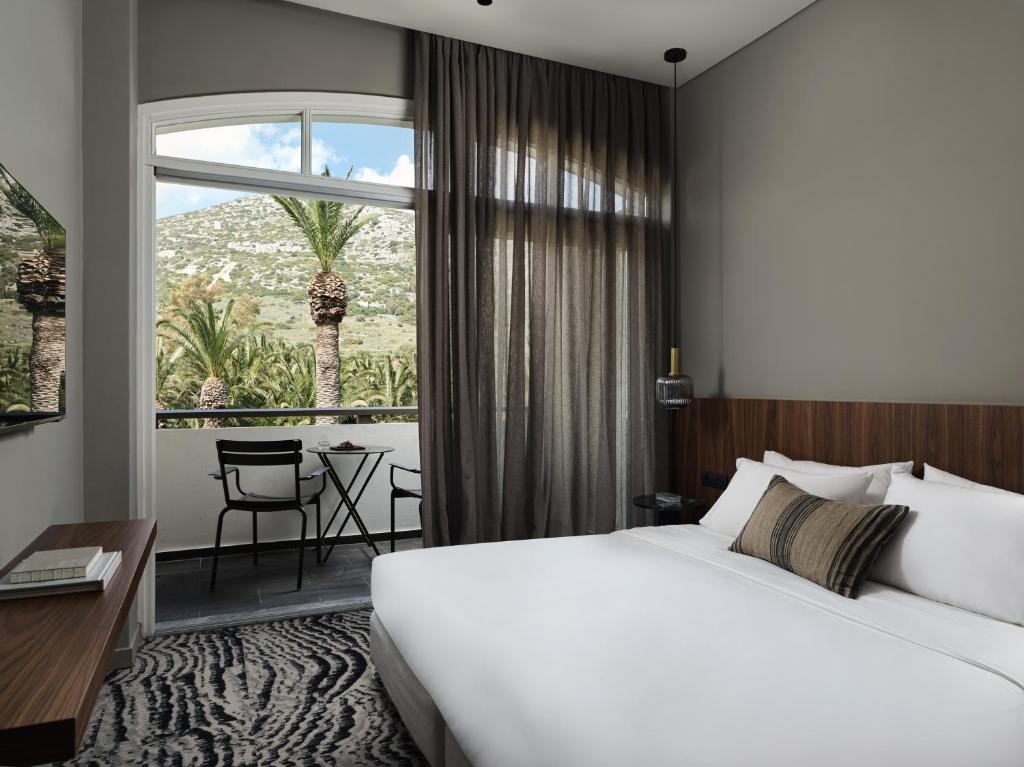 Hotel Family Room with Garden View