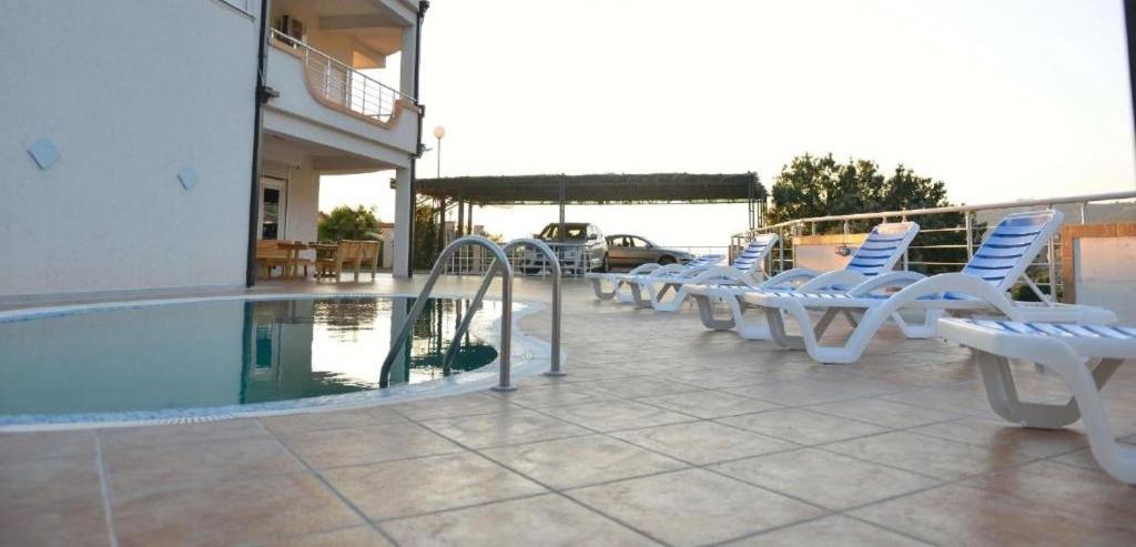 Belvedere Apartments with Seaview - 4