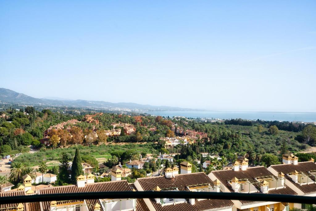 Unmatched Location, Breathtaking Views, Garage - 5