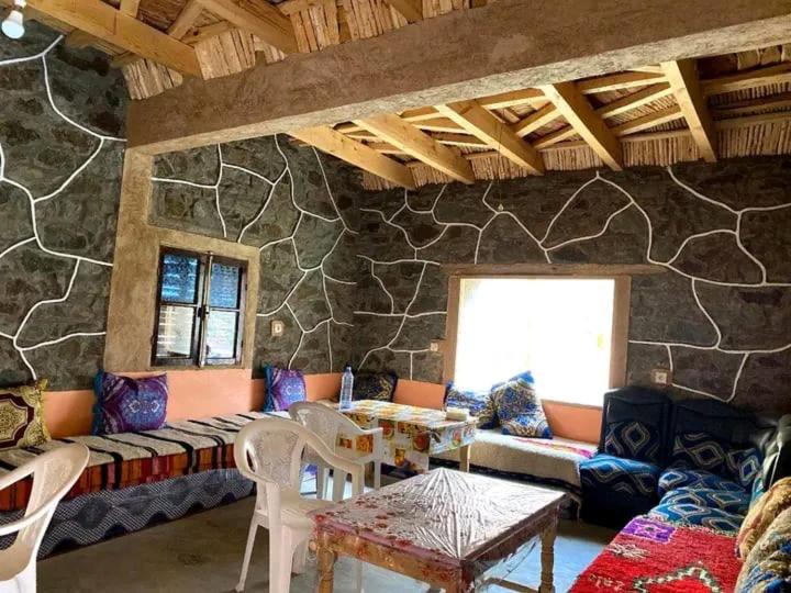 Gite Itran Taghia, Taghia