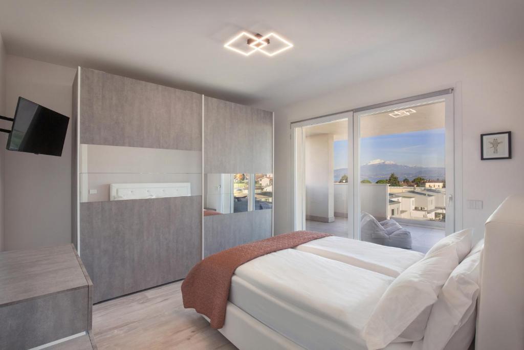 Perla Garda Lake Apartment With Pool - 3
