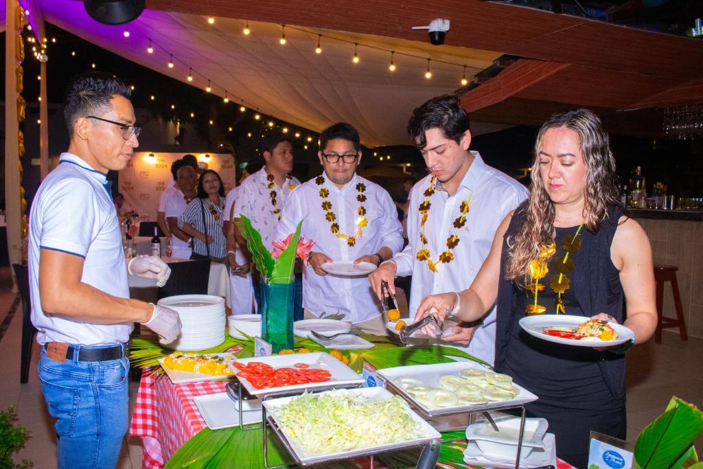 Laguna Azul Hotel & Suites - 5