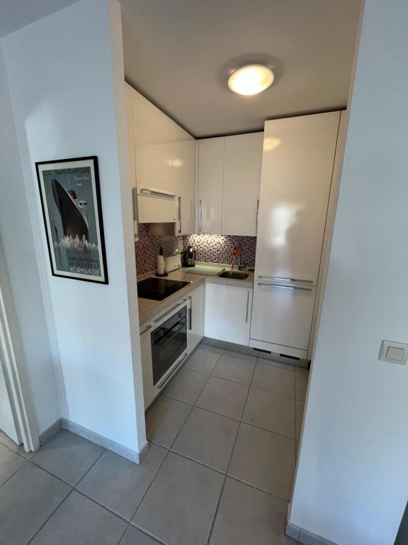 Nice Massena 2 rooms - 4