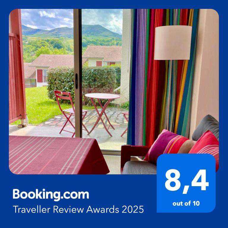 MEHATCHE Piscine Vue Montagnes, Souraïde