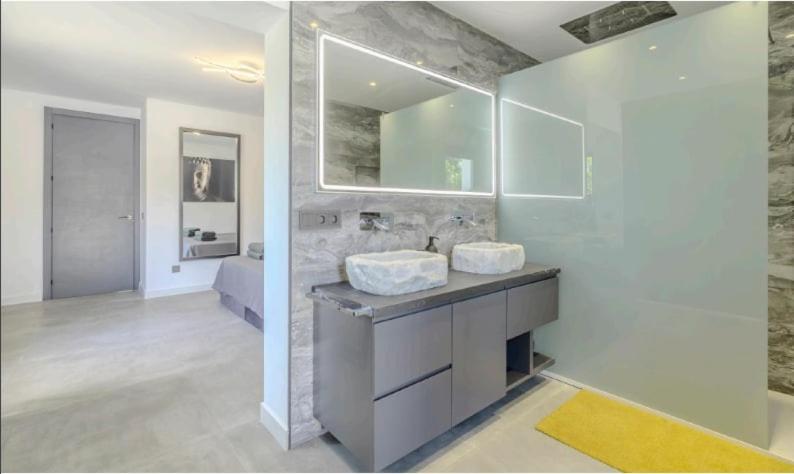 Brand New Modern Villa - 3