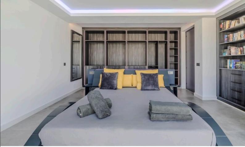 Brand New Modern Villa - 4