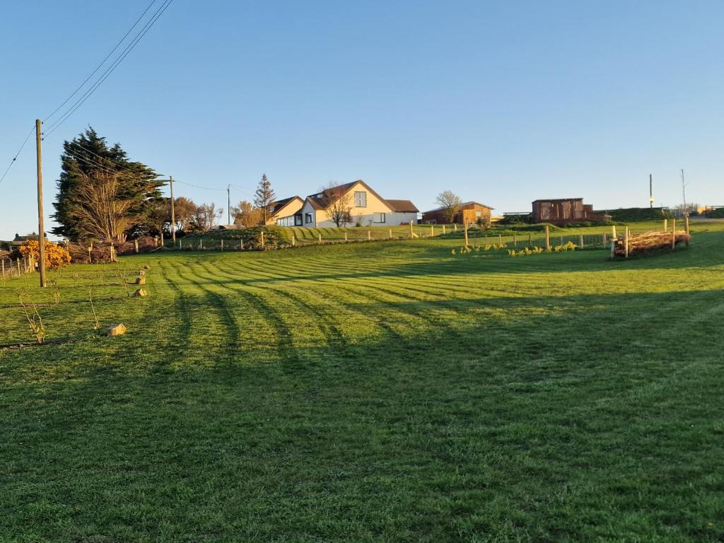 Seaside Bliss Retreat - 5 Bedroom House, Holyhead