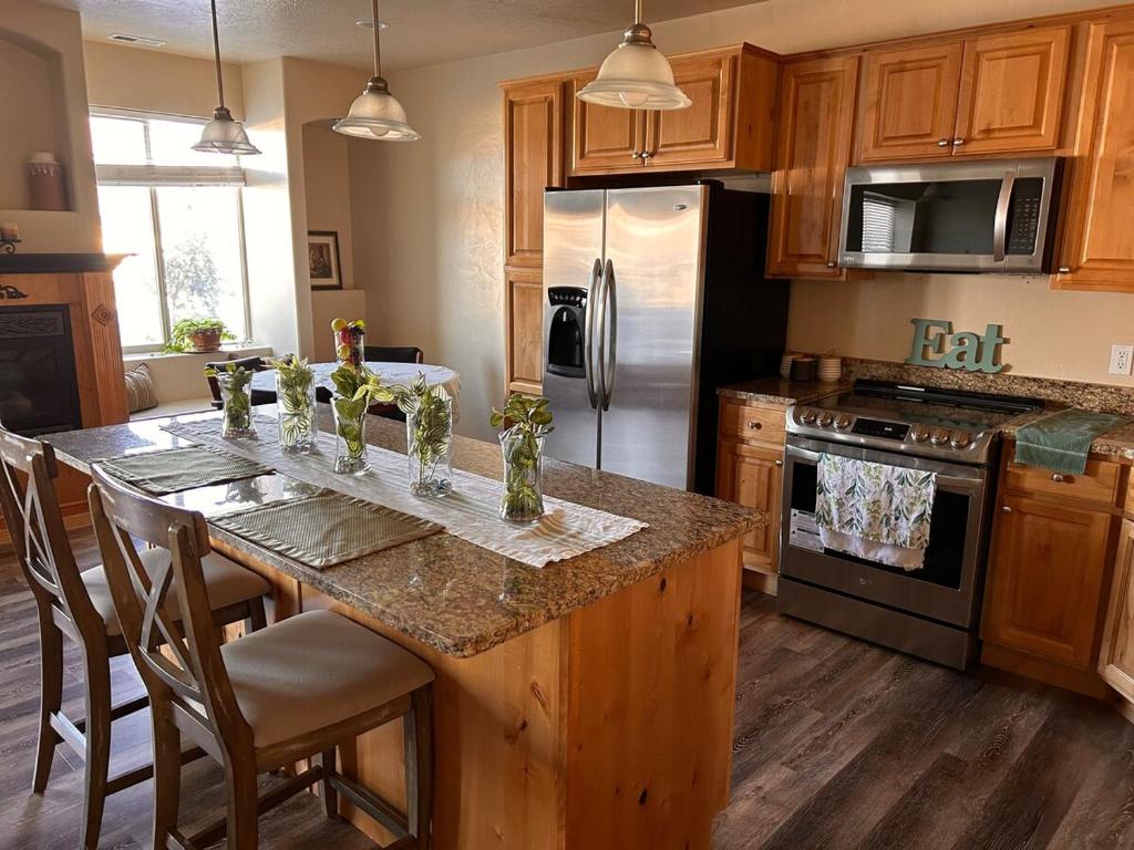 Eagles Nest, Eagle Mountain