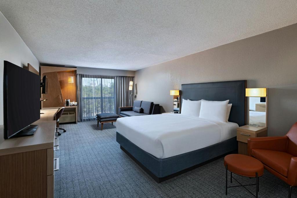 Courtyard by Marriott Austin The Domain Area, Austin
