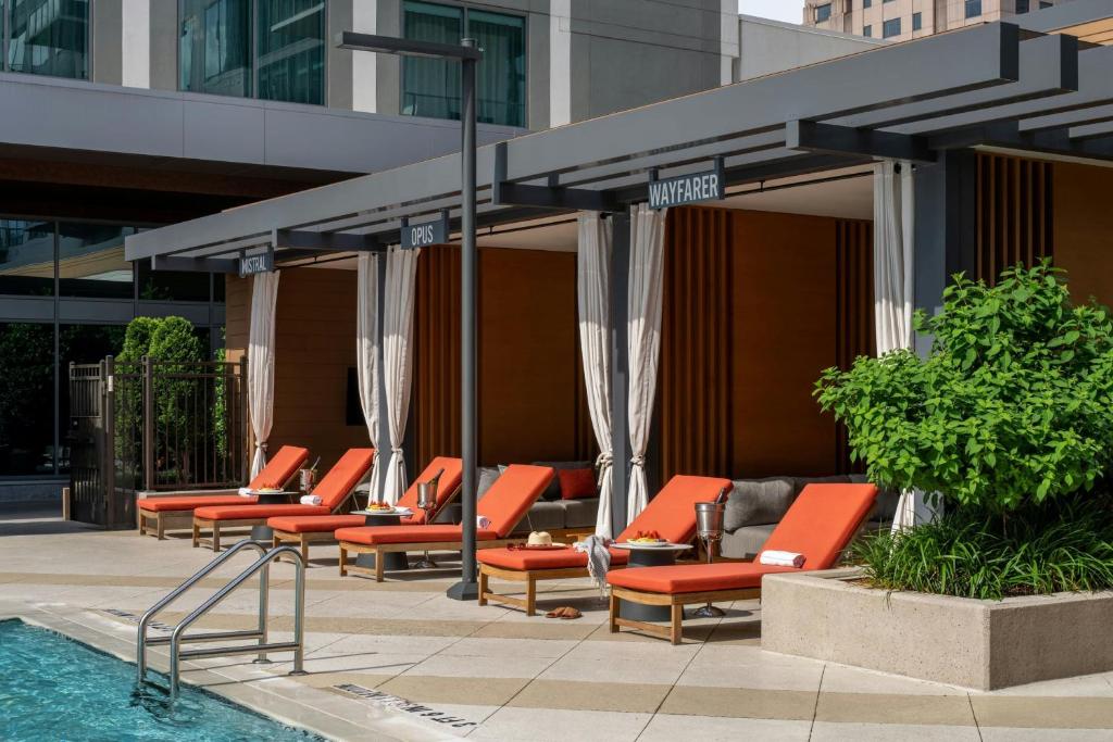 スイミングプール