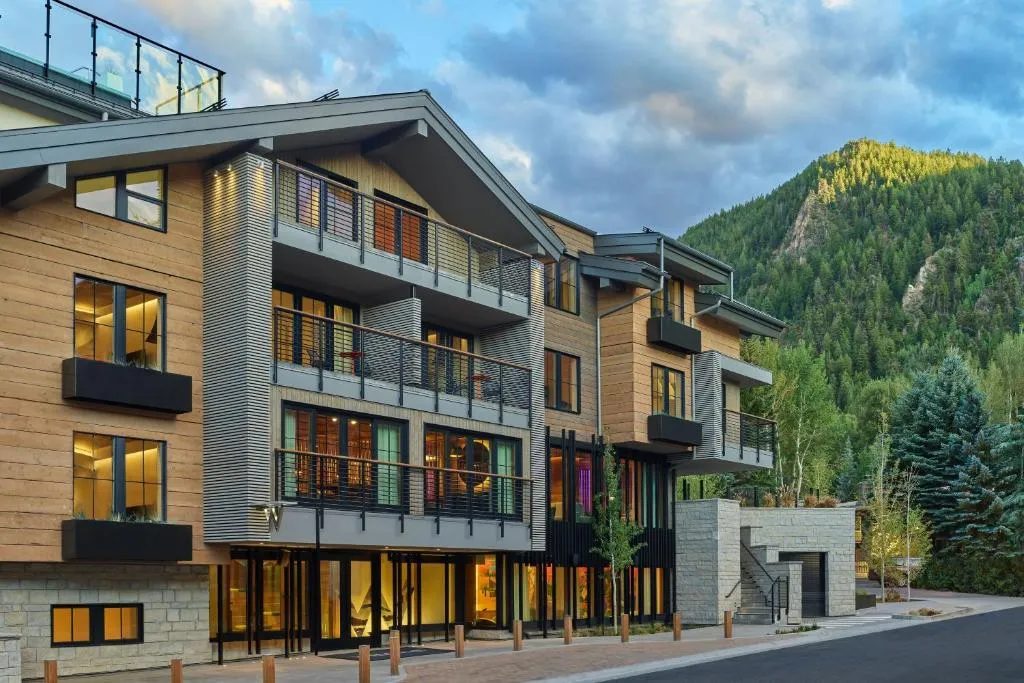 W Aspen，位于阿斯潘的酒店