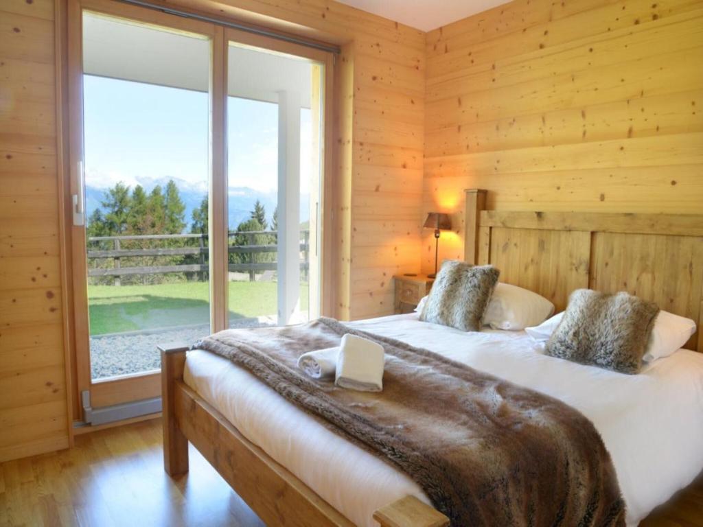 Tranquil chalet with balcony - 4