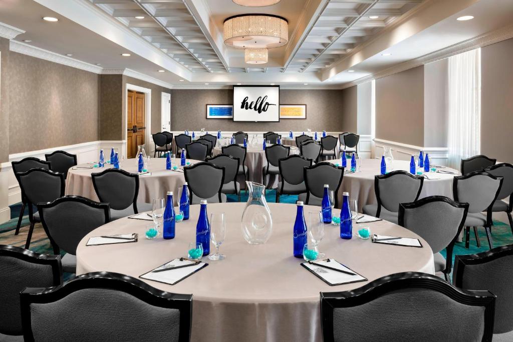 غرفة الاجتماعات/الاحتفالات