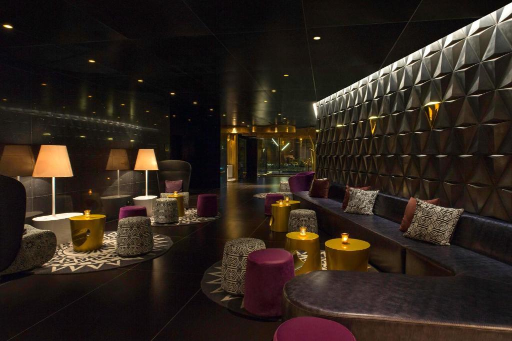 Bar/lounge