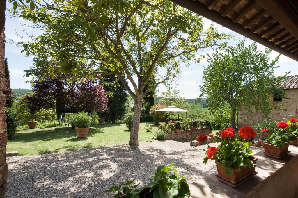 Appartamenti Villa e Fattoria di Radi Siena photo