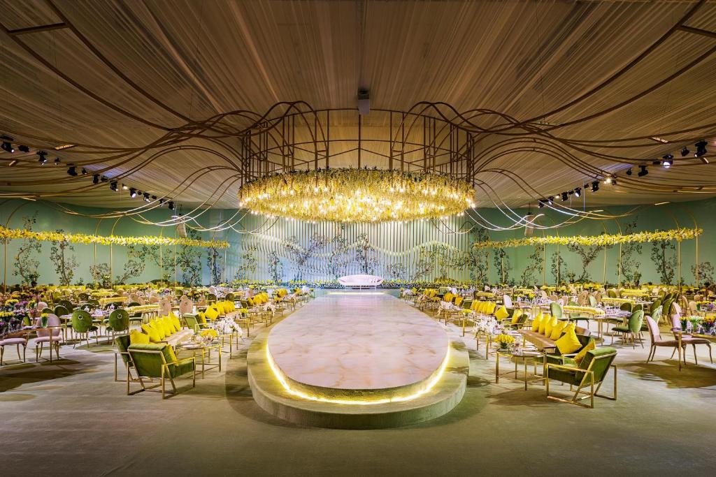 Banquet hall