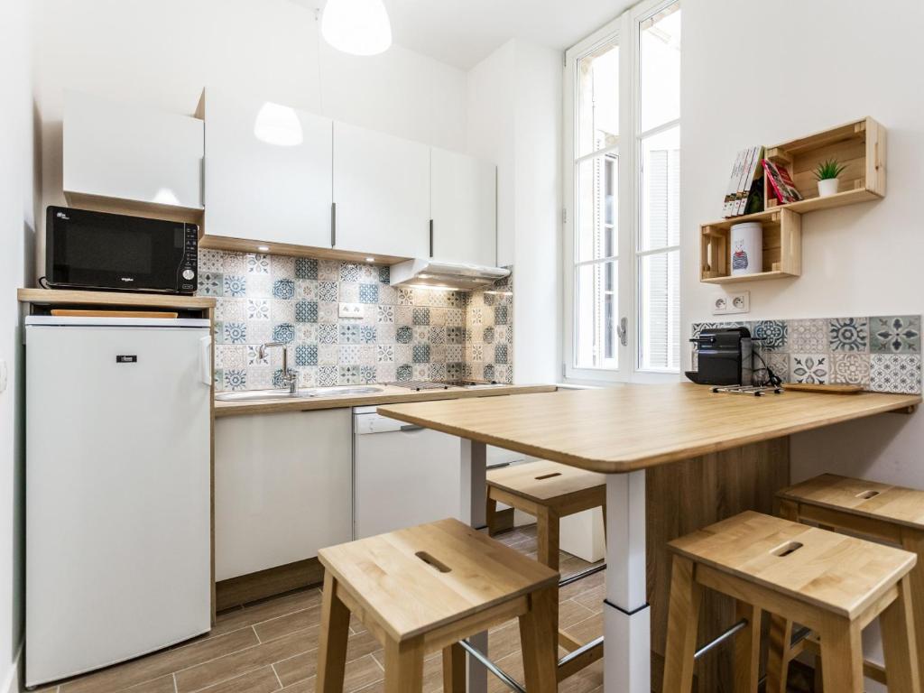 L'Escapade Marseillaise T2 Moderne avec Cuisine Équipée et à 5 min du Vieux-Port - 3