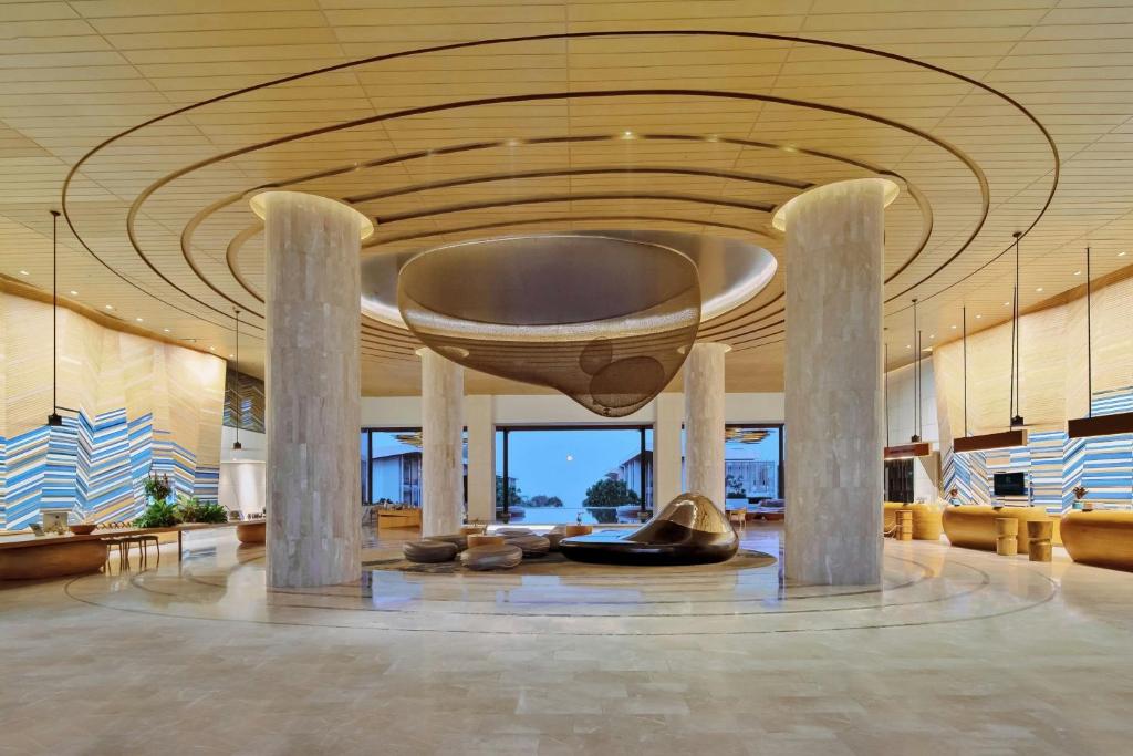 Lobby, Renaissance Pattaya Resort & Spa in Pattaya