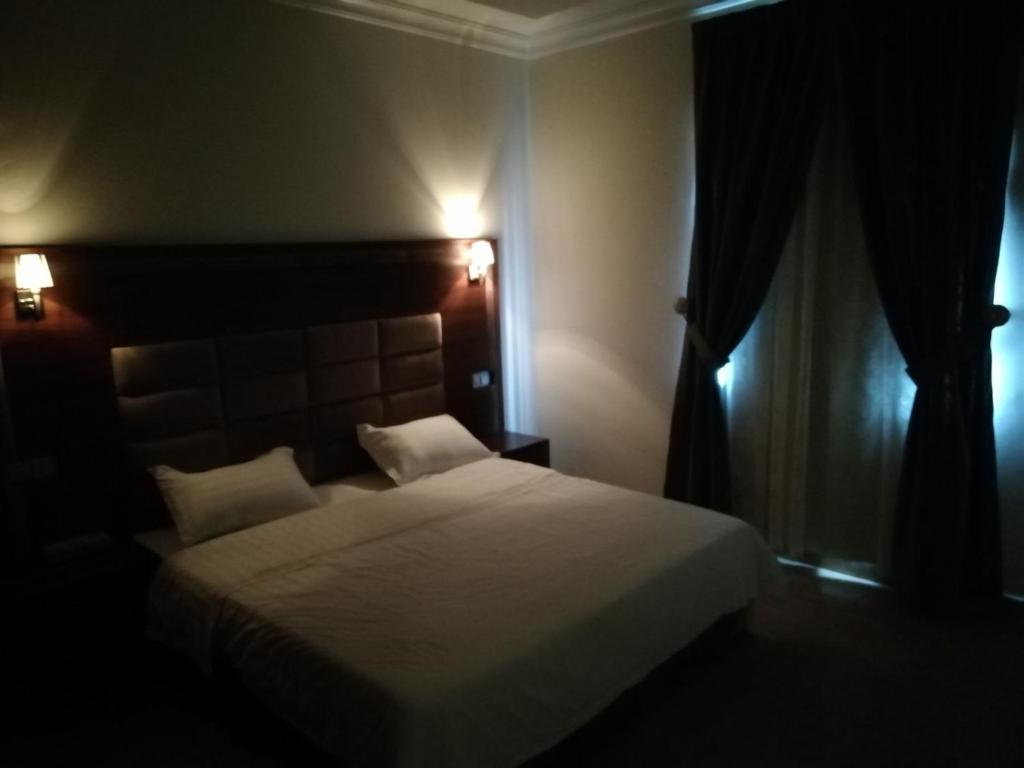 شقه مفروشه دوبلكس من غرفتين نوم حى العليا الخبر, Al-Khubar