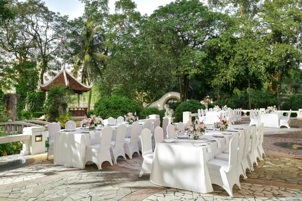 Banquet hall