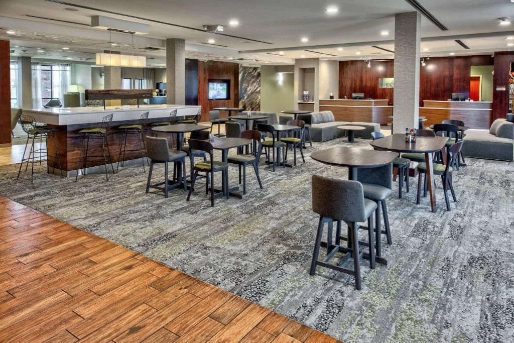 Courtyard Lima, Lima