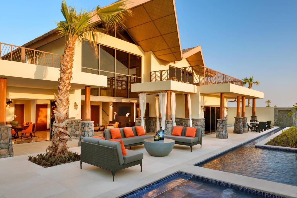 ラピタ ドバイ パークス アンド リゾーツ オートグラフ コレクション (Lapita, Dubai Parks and Resorts, Autograph Collection) 外観