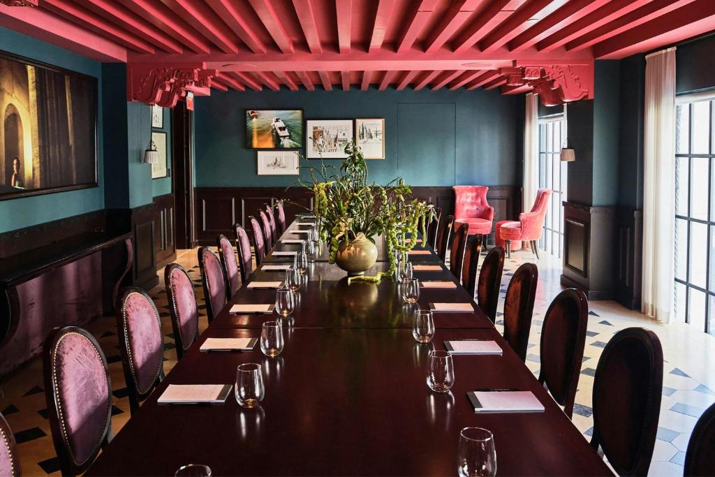 Meeting room / ballrooms