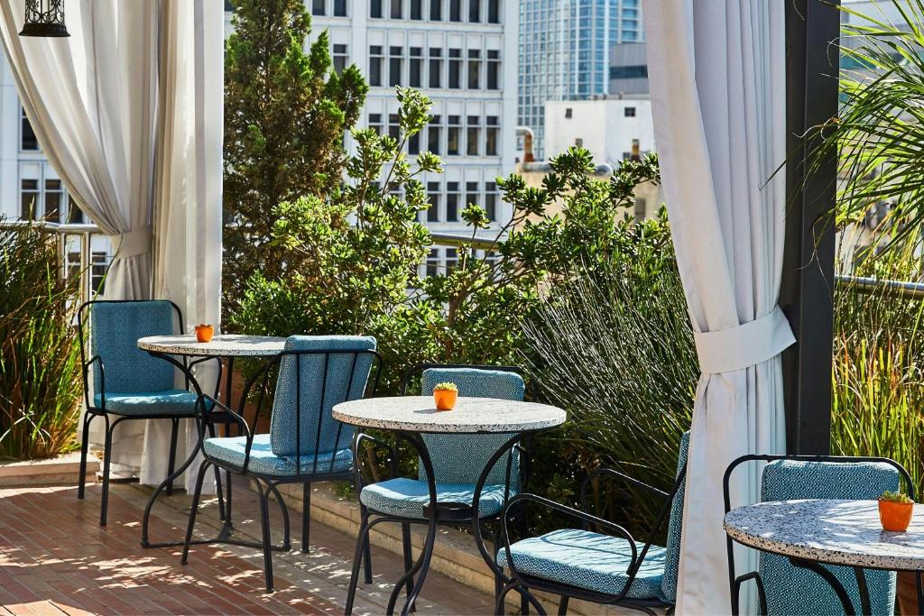 Bar/lounge, Hotel Per La, Autograph Collection in Los Angeles (CA)