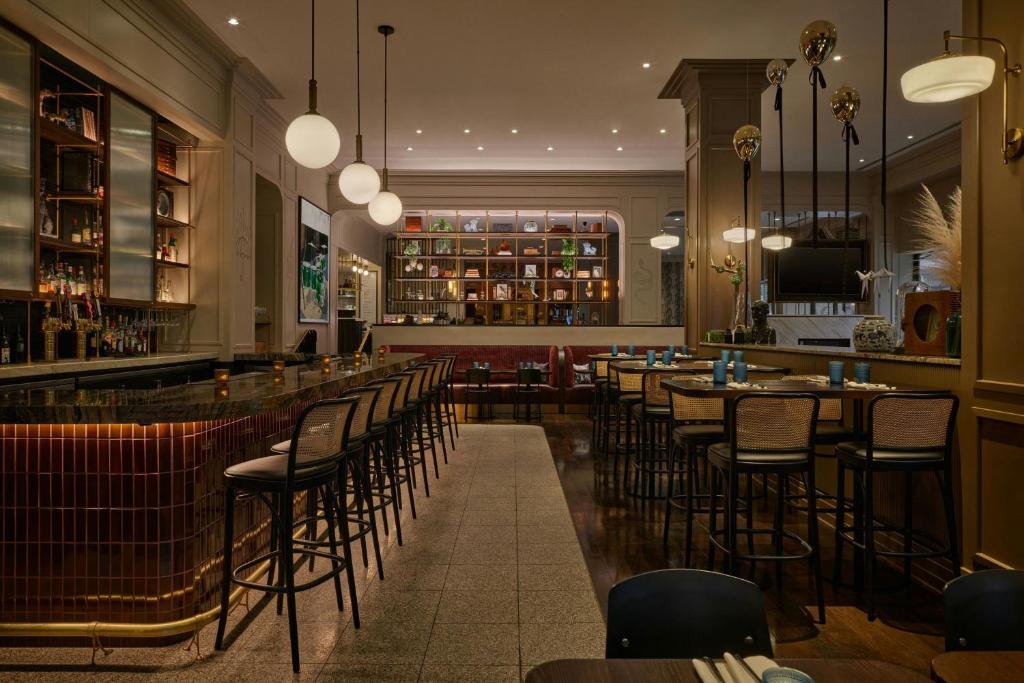 Bar/lounge