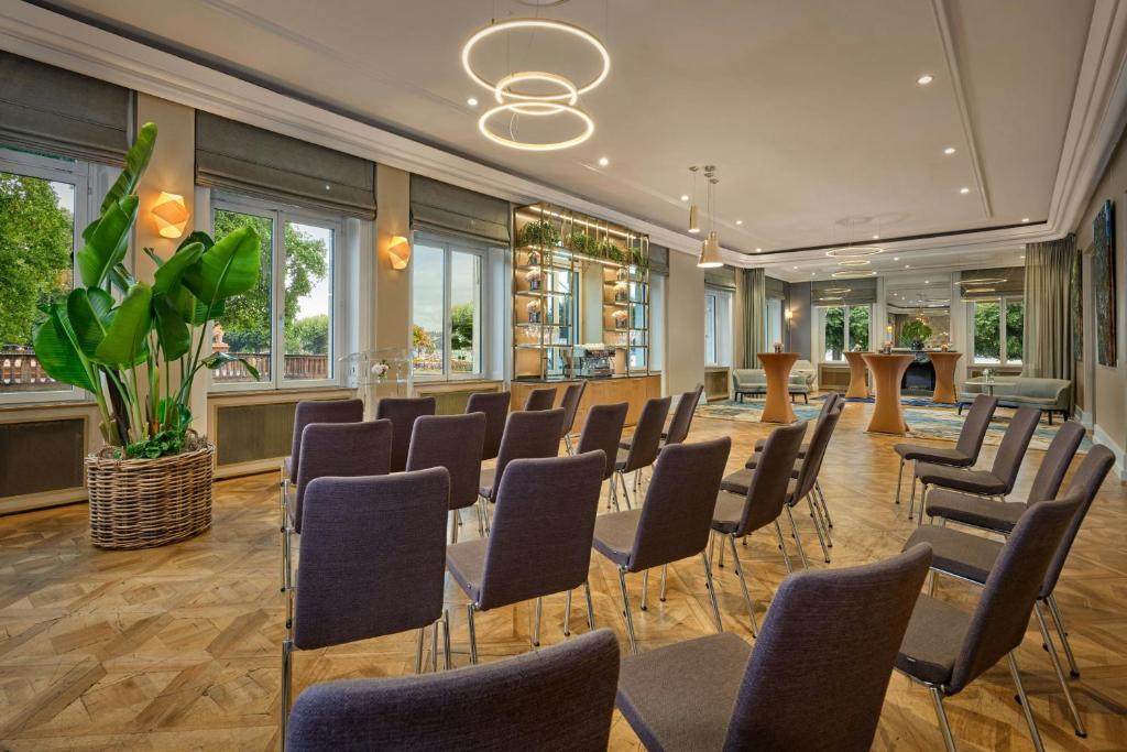 Meeting room / ballrooms